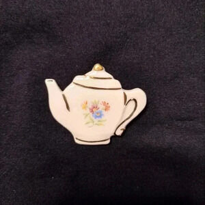 Teapot gold tone brooch
